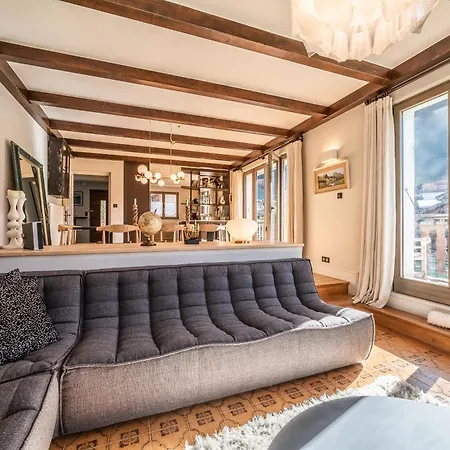 La Rose De Clairiere - By Emerald Chalet